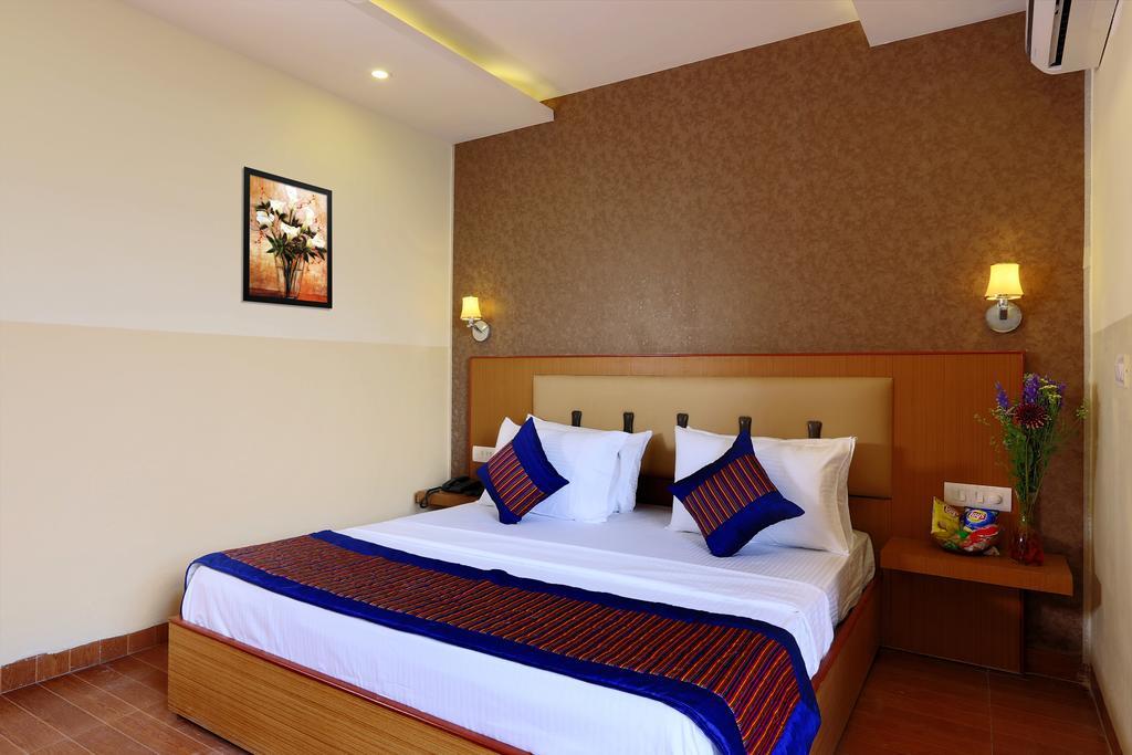 Hotel Aeroporto Nearest Landmark Aerocity Delhi Нью-Дели Номер фото