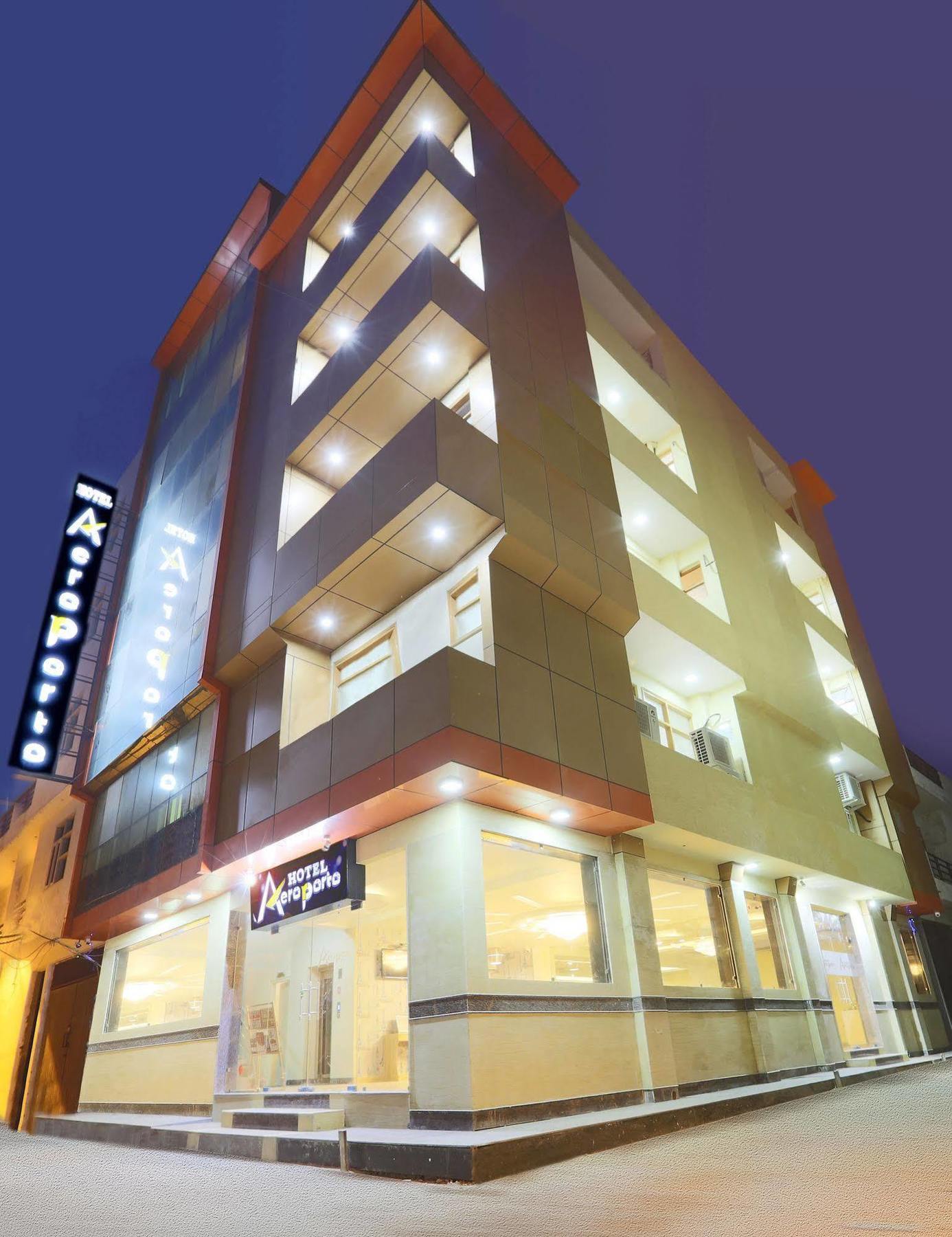 Hotel Aeroporto Nearest Landmark Aerocity Delhi Нью-Дели Экстерьер фото